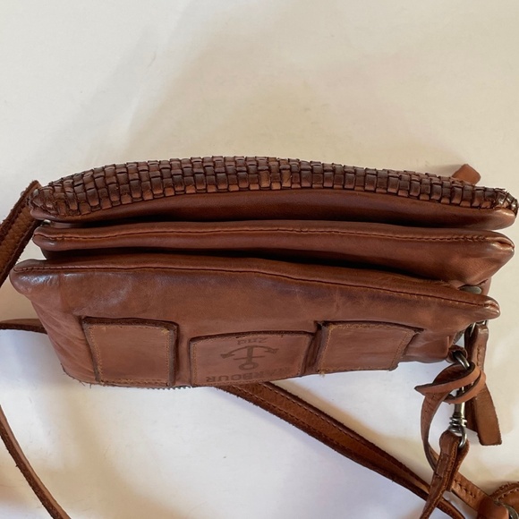 Harbour 2nd Leather Crossbody Bag - Picture 9 of 10